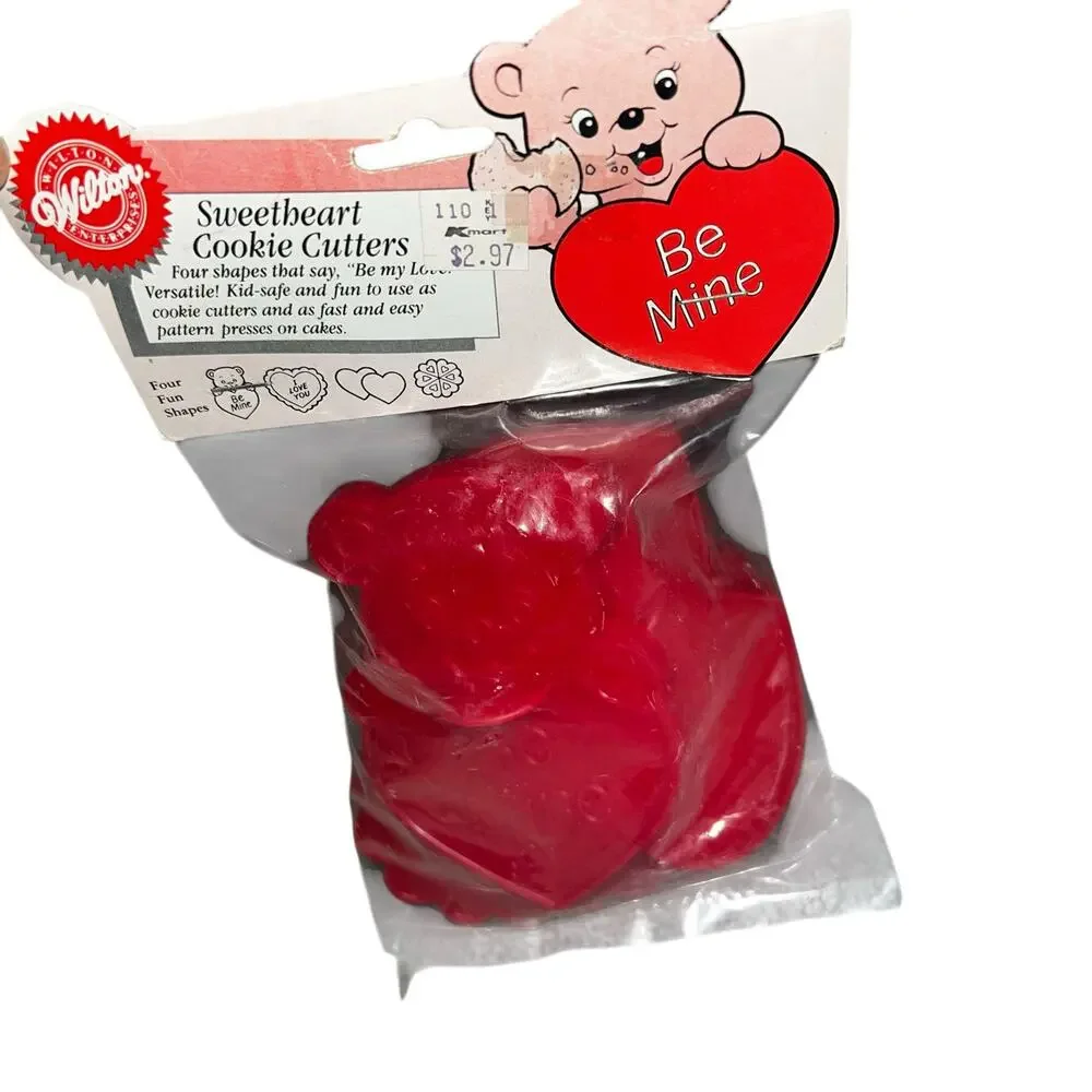 Wilton Cookie Cutters 4 heart shaped valentine day sweetheart cutters vintage